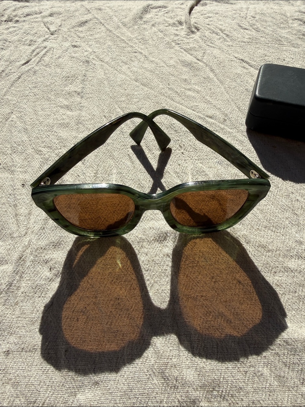 Article one Marion sunglasses marble green jade